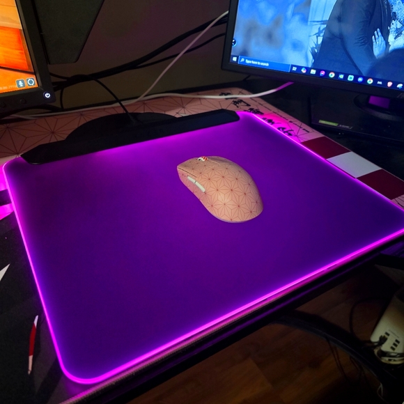 Razer Firefly Pro v2 - Picture 1 of 4